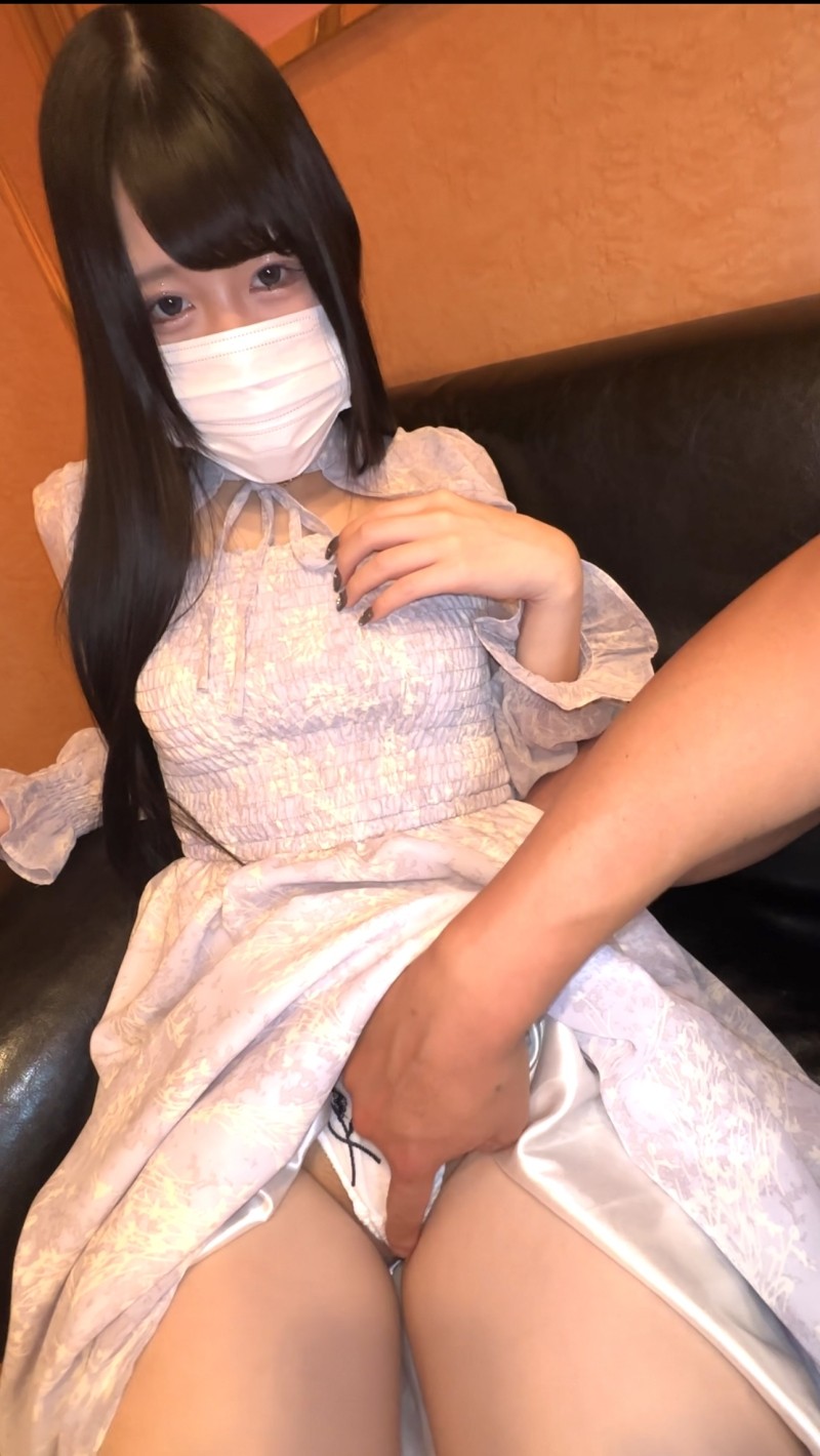 FC2-PPV-4309996 – First 20 people 1980pt → 980pt *Be careful of squirting *Demon piston on natural beautiful ass, fresh pussy abalone! – Abalone can't hold back and squirts