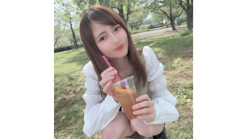 FC2-PPV-4452689 – First photoshoot and face showing! – ! – Limited to 3 days! – ! – A petite and cute receptionist who has very little experience with men and is too weak to push… She just keeps inserting herself raw and even though she is rejected,