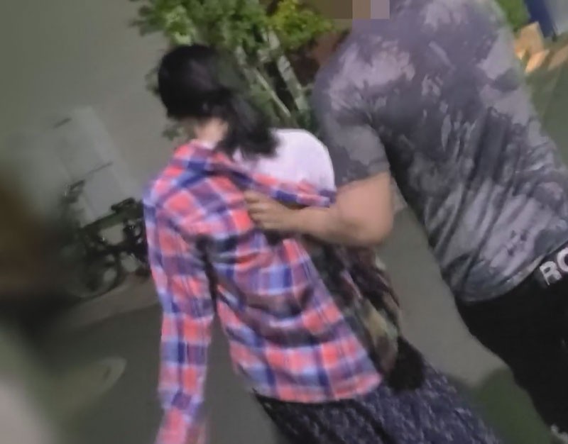 FC2-PPV-3646592 – [Individual] Caught a wife who ran away at night Squirting wife submits while being treated roughly.  – I threw myself out naked