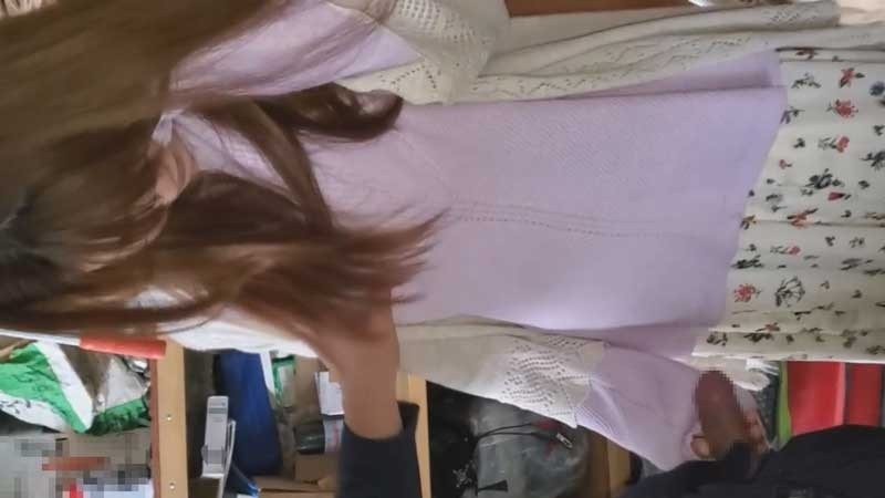 FC2-PPV-2171307 – [Exposed face] Mother of two big-breasted children.  – Husband violated in the place of work.  – She is seen by pedestrians and another person's juice is poured into her vagina.